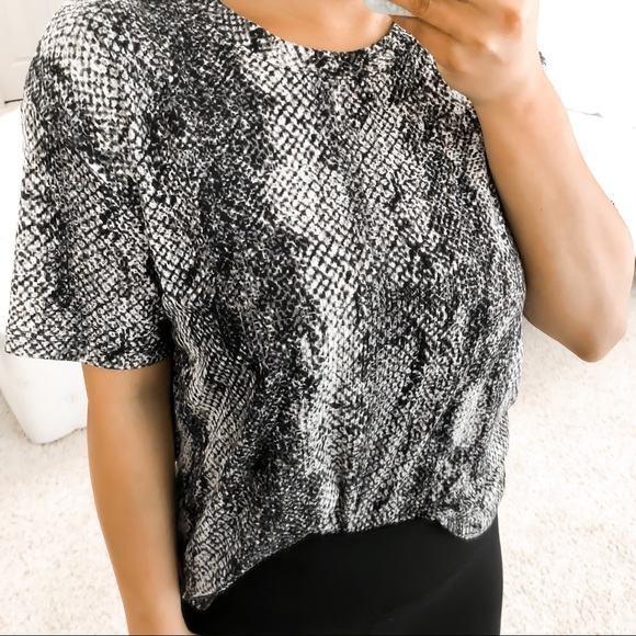 Socialite snake print short sleeve casual tee top - Picture 7 of 10